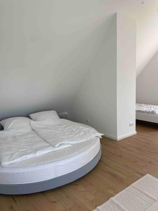Апартаменты Messe- Augsburg- Legoland Guenzburg - 6 Personen Цусмарсхаузен Экстерьер фото